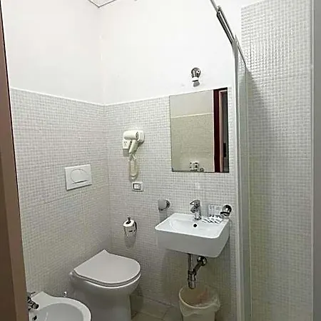 Primula Hotel 2*
